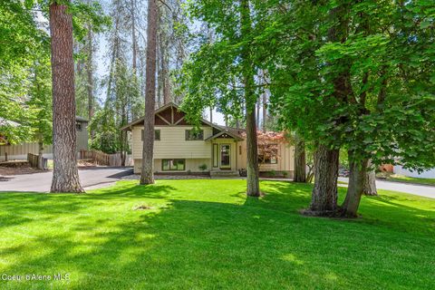 Homes For Sale - 2886 Harrison Ave<br/> Coeur d'Alene, ID 83814