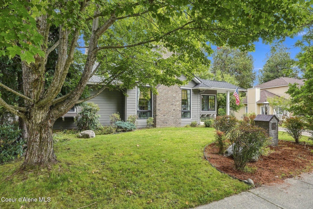 Photo of 501 Riverside Harbor Harbor, Post Falls, ID 83854 (MLS # 26-9504)