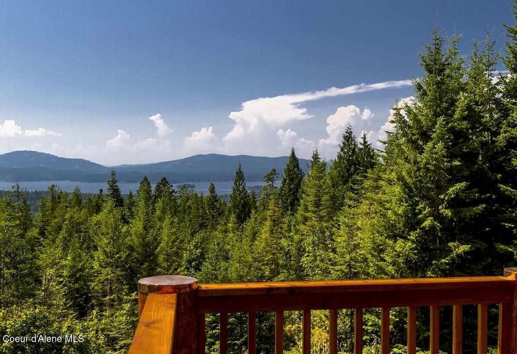 Photo of 700 Sunset View View, Hope, ID 83836 (MLS # 25-10320)