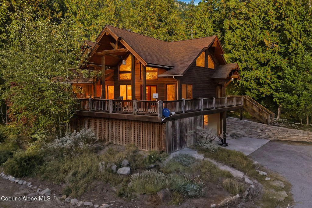 Photo of 700 Sunset View View, Hope, ID 83836 (MLS # 25-10320)