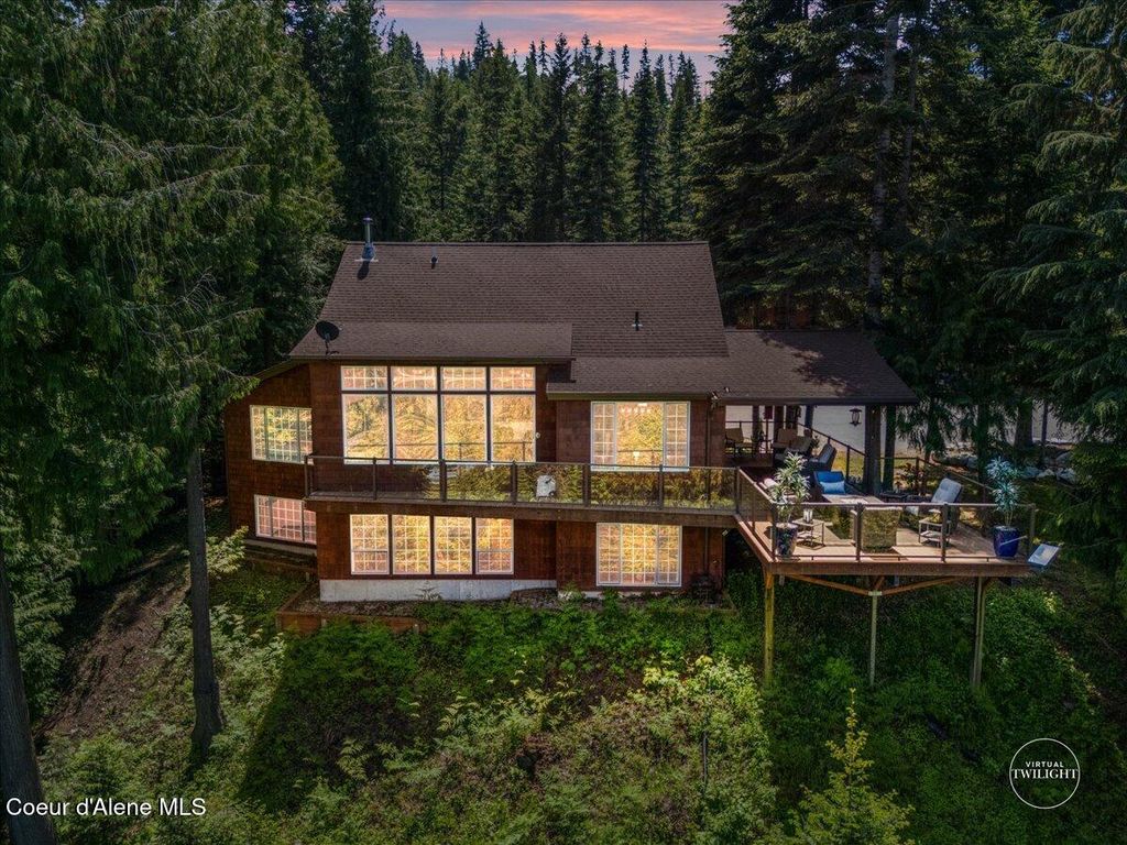 Photo of 3941 OLD PRIEST RIVER River, Priest River, ID 83856 (MLS # 26-5497)