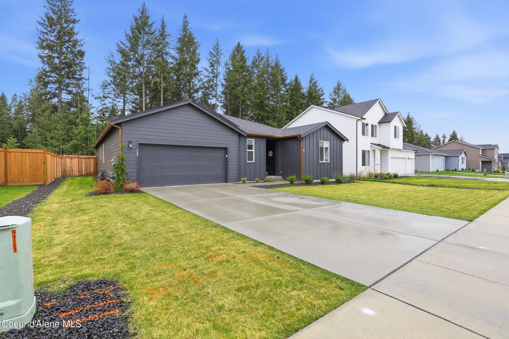 Photo of 248 Sandmyrtle Ave, Hayden, ID 83835 (MLS # 26-3460)