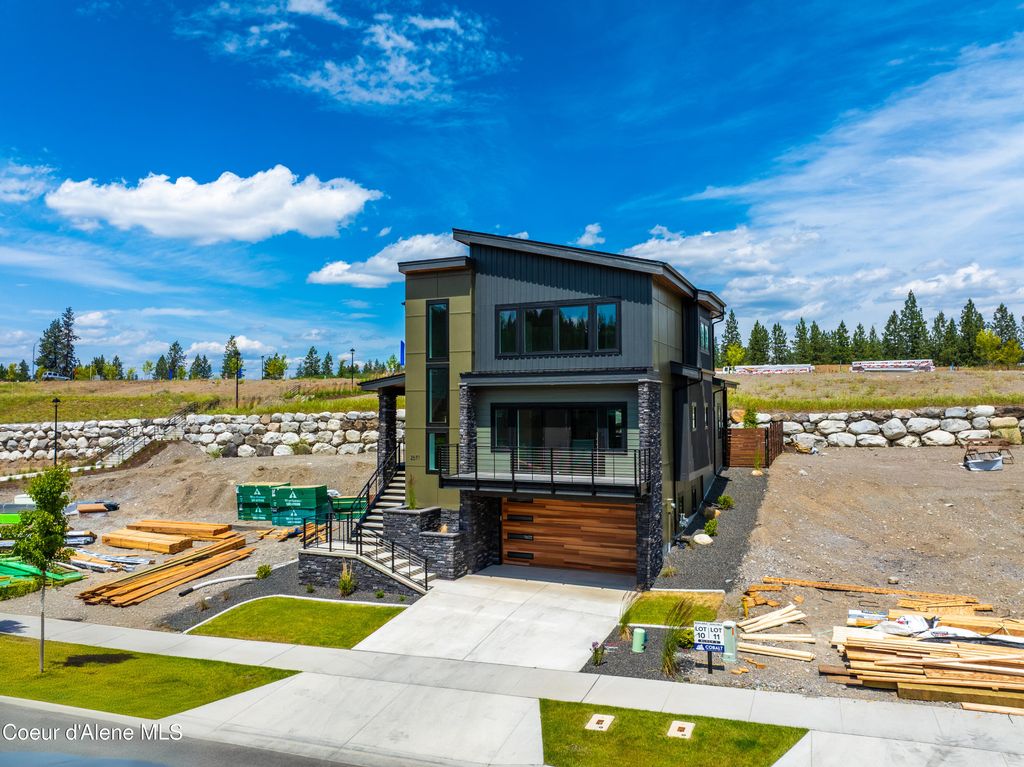 Photo of 2671 Lumber Ln, Coeur dAlene, ID 83814 (MLS # 25-5715)
