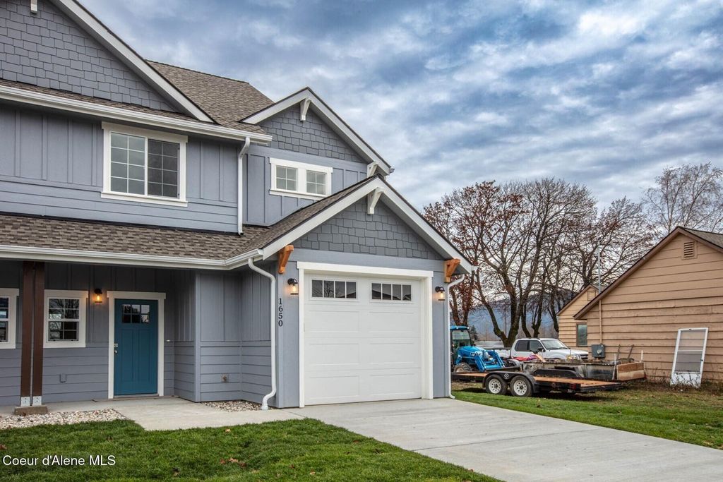 Photo of 1650 Irvine Way, Sandpoint, ID 83864 (MLS # 25-11516)