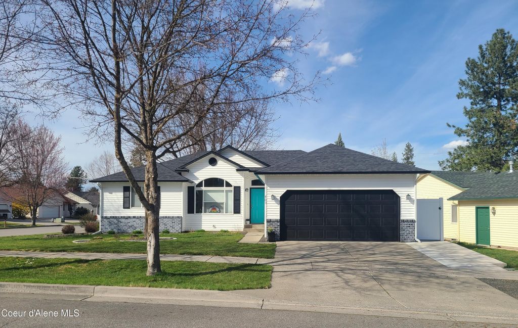 Photo of 703 Vintage Ct, Coeur dAlene, ID 83815 (MLS # 26-3263)