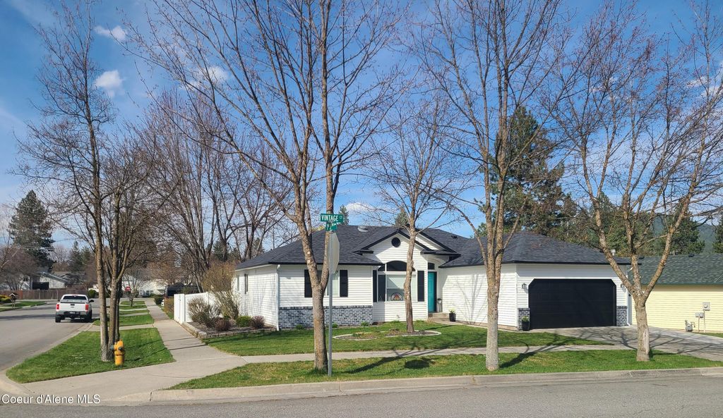 Photo of 703 Vintage Ct, Coeur dAlene, ID 83815 (MLS # 26-3263)