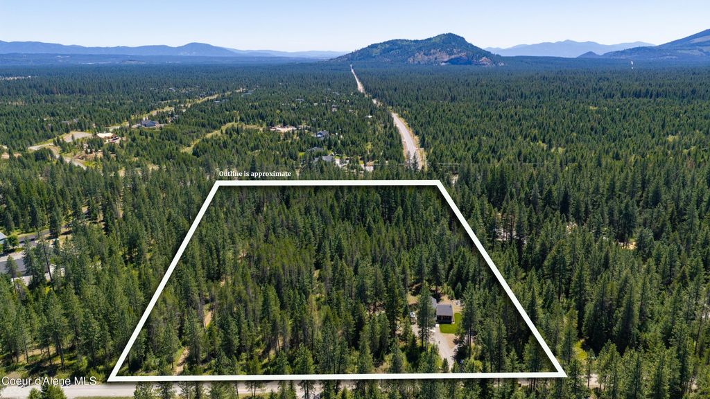 Photo of 32127 Hayden Dr, Spirit Lake, ID 83869 (MLS # 26-7198)