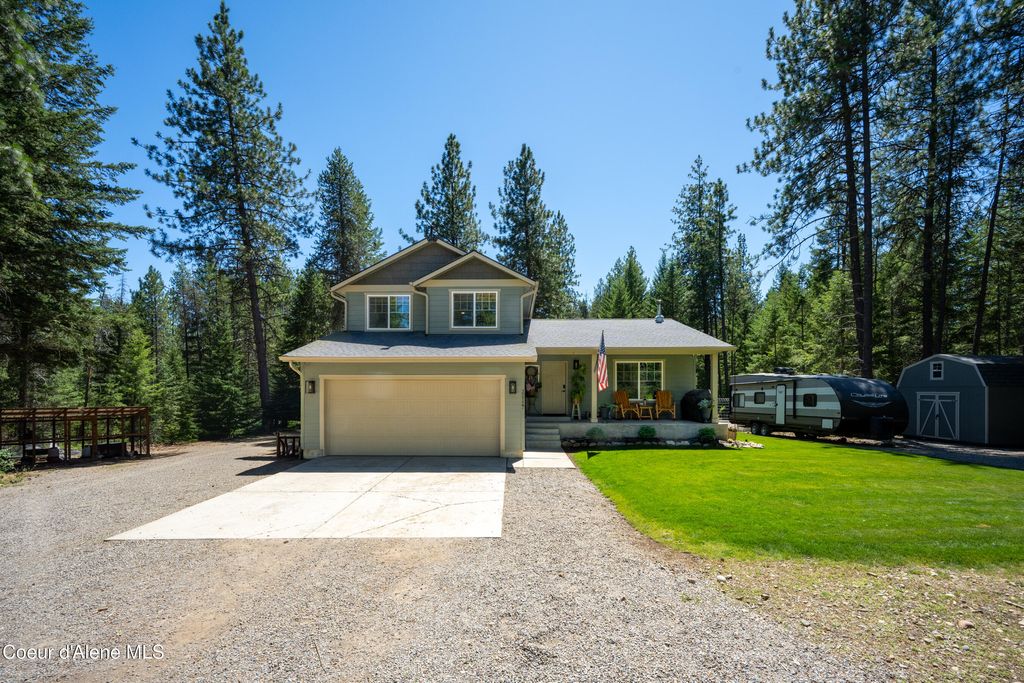 Photo of 32127 Hayden Dr, Spirit Lake, ID 83869 (MLS # 26-7198)