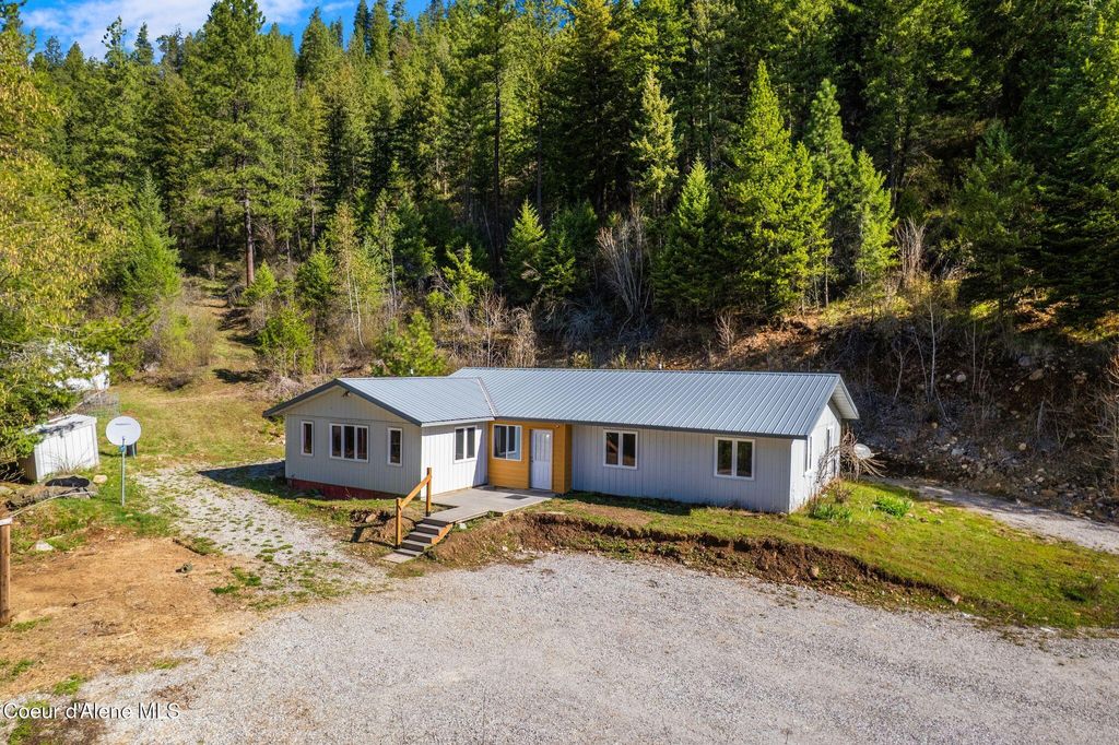 Photo of 2899 Upper Pack River River, Sandpoint, ID 83864 (MLS # 26-4462)