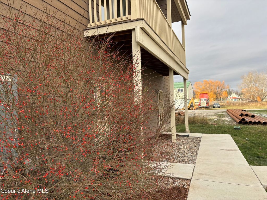 Photo of 1807 Culvers Dr #9, Sandpoint, ID 83864 (MLS # 25-11313)