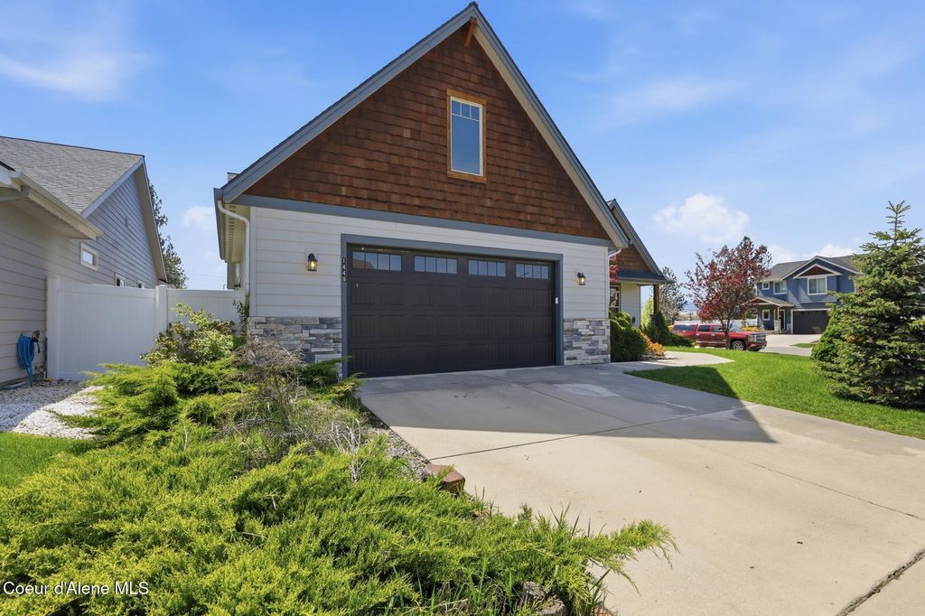 Photo of 1448 HAYES WAY, Coeur dAlene, ID 83815 (MLS # 26-4778)