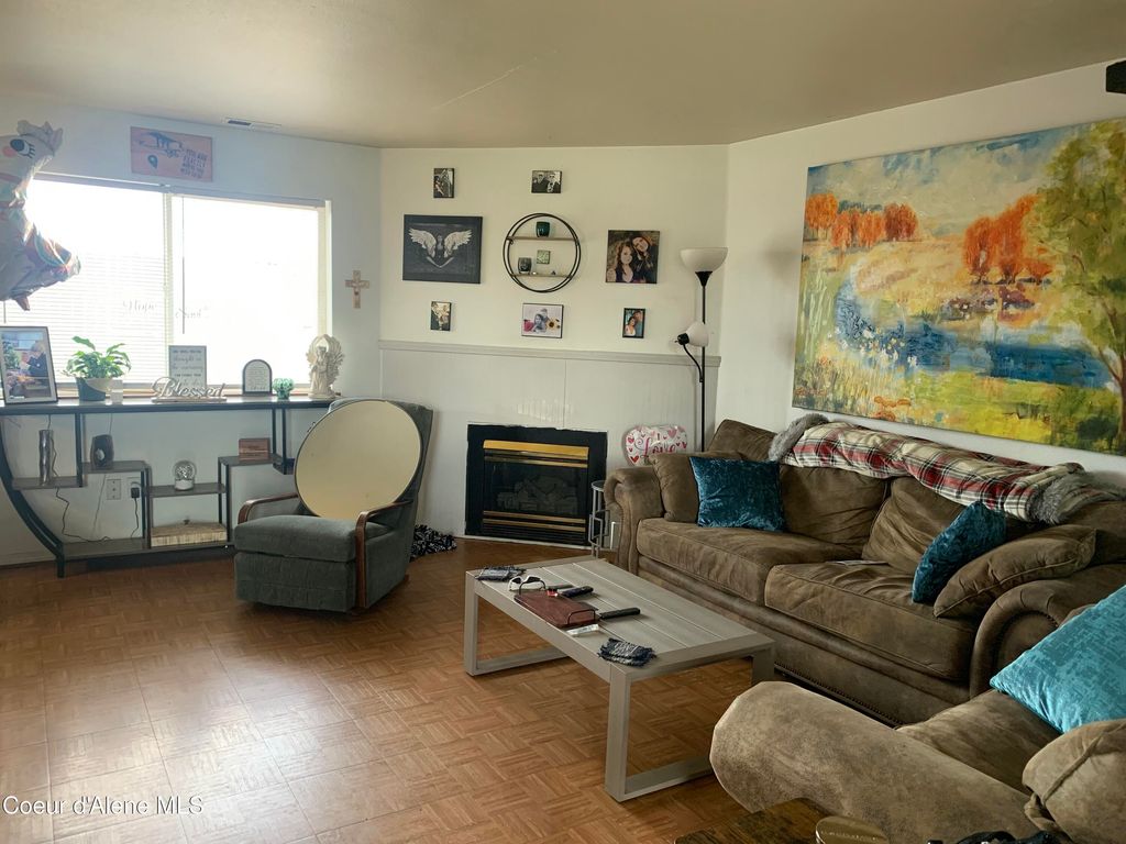 Photo of 103 E Borah AVE, Coeur dAlene, ID 83814 (MLS # 25-3281)
