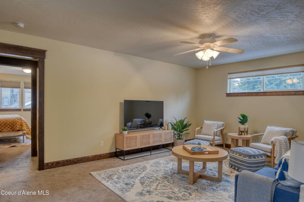 Photo of 506 18th St, Coeur dAlene, ID 83814 (MLS # 25-10042)