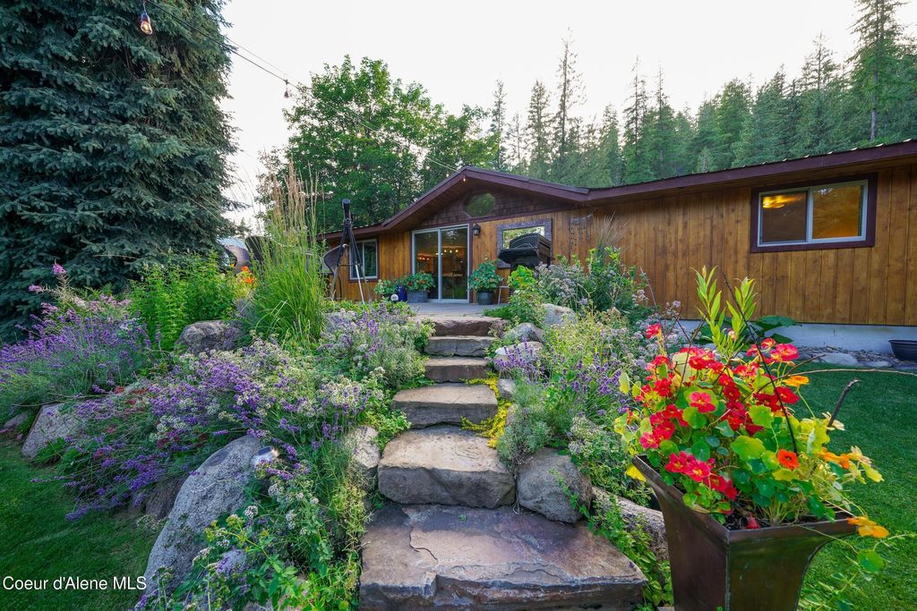 Photo of 430 Nordman Rd, Nordman, ID 83848 (MLS # 25-8237)
