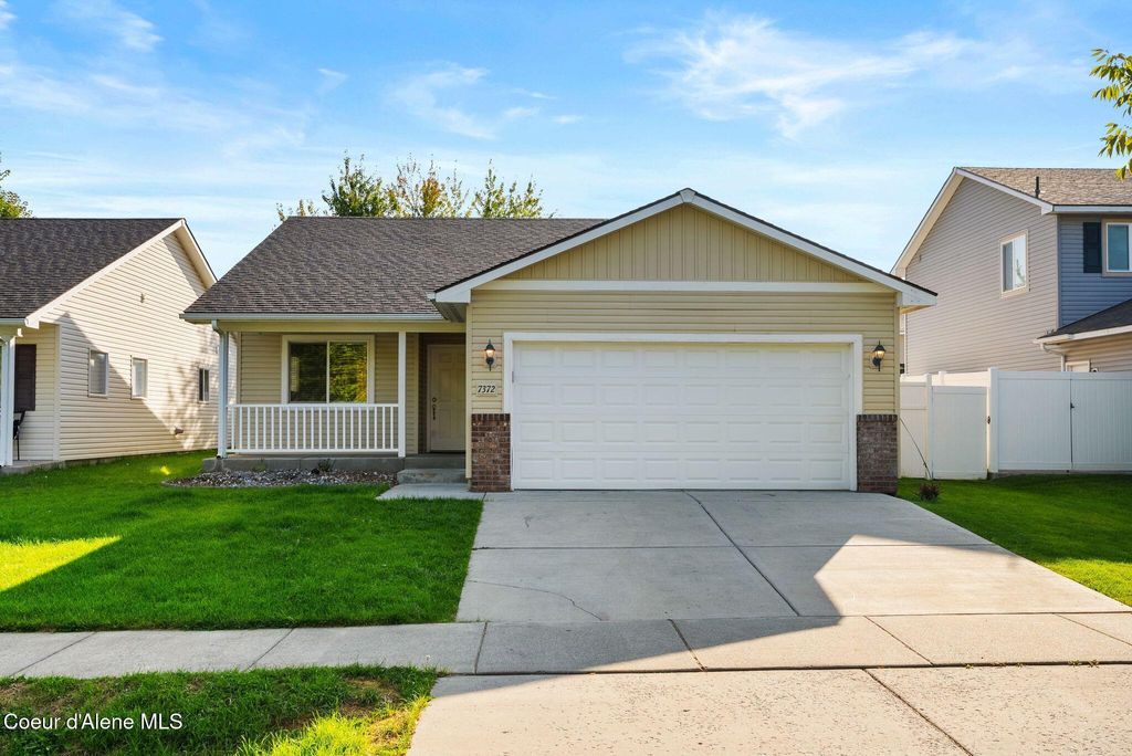 Photo of 7372 BEDFORD Ln, Coeur dAlene, ID 83815 (MLS # 25-9623)