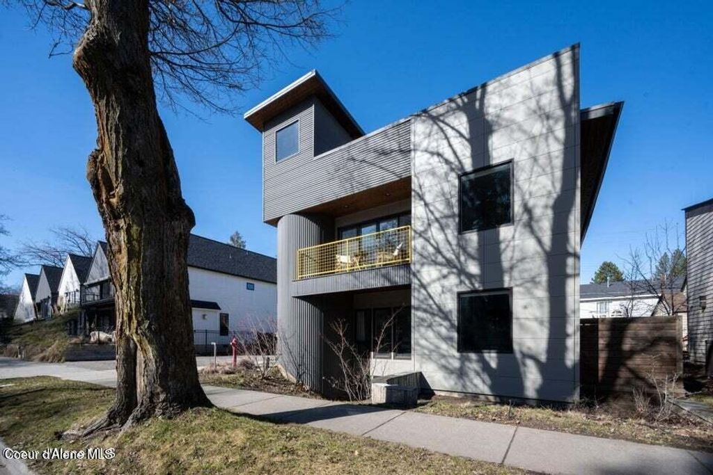 Photo of 915 Sherman Ave #C, Coeur dAlene, ID 83814 (MLS # 26-6246)