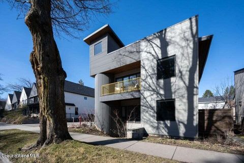 Condo For Sale - 915 Sherman Ave #C<br/> Coeur d'Alene, ID 83814