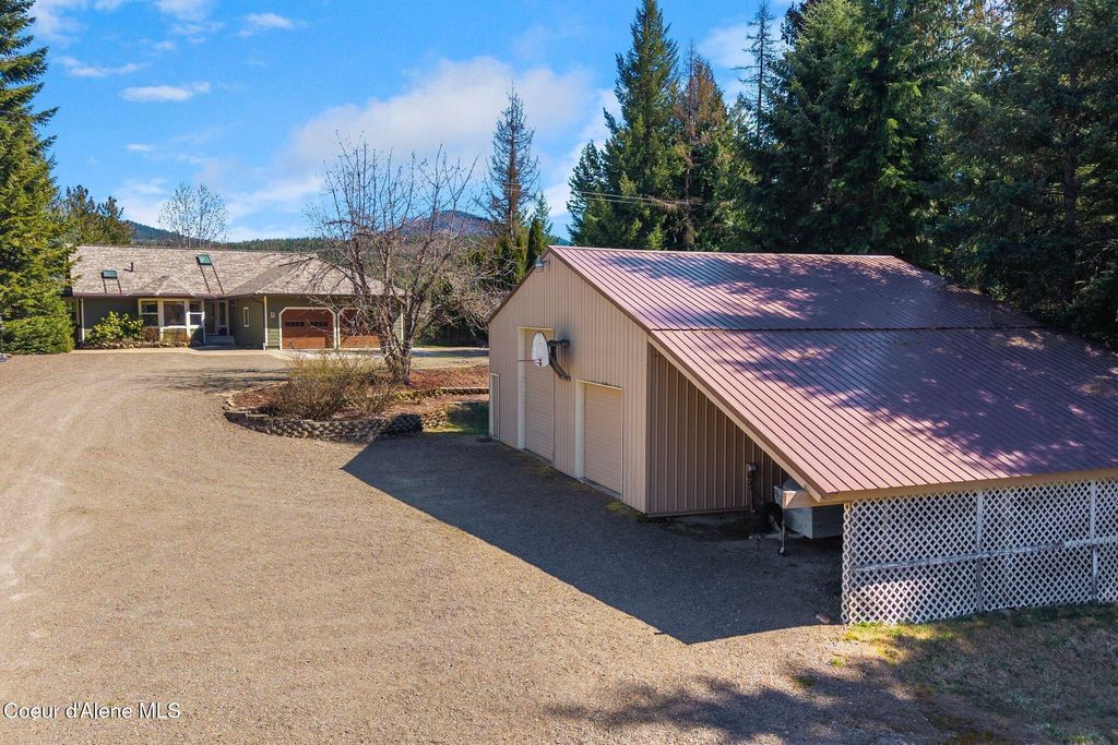 Photo of 338 Steep Ln, Cocolalla, ID 83813 (MLS # 26-3433)