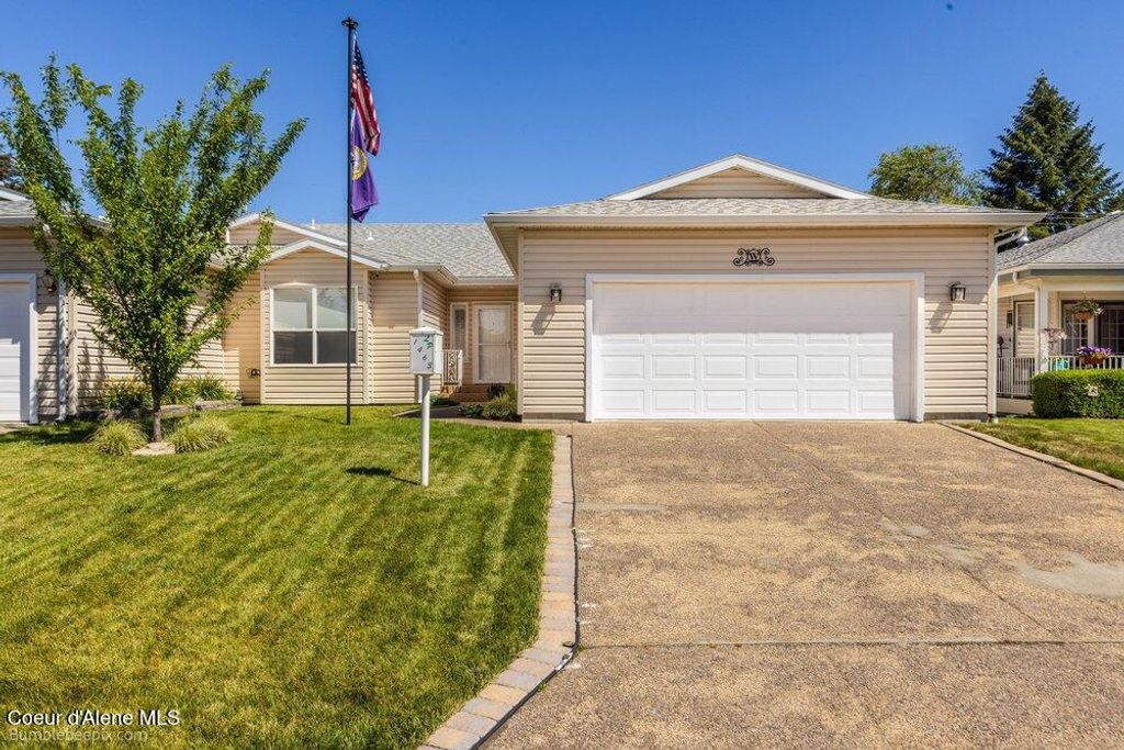 Photo of 1463 Woodlawn DR, Hayden, ID 83835 (MLS # 26-7217)