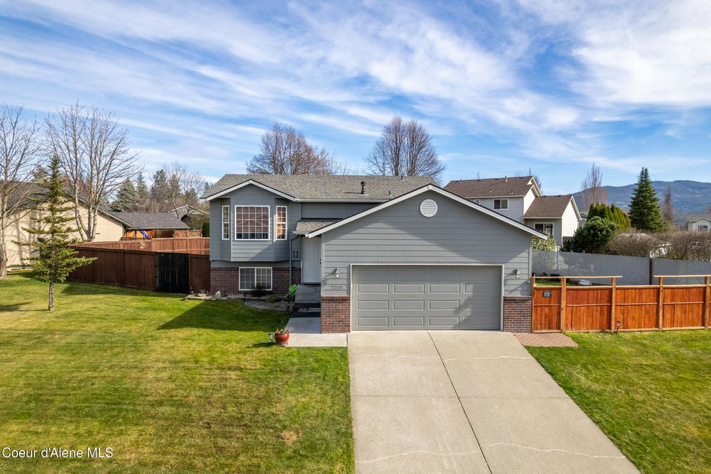 Photo of 2208 Stagecoach Dr, Post Falls, ID 83854 (MLS # 26-3201)