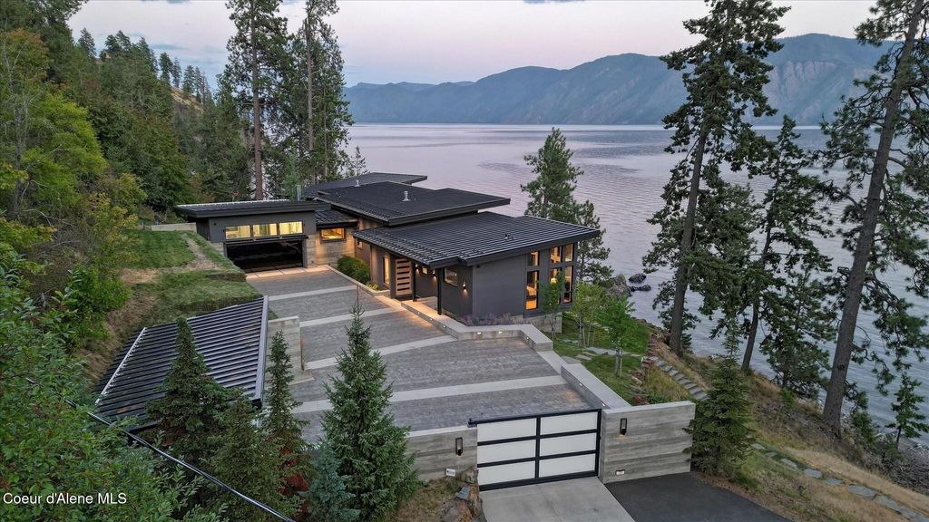 Photo of 45 Lower Rock Hbr, Sagle, ID 83860 (MLS # 25-9058)