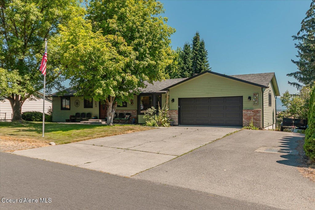 Photo of 1768 Havichur LOOP, Post Falls, ID 83854 (MLS # 26-7997)