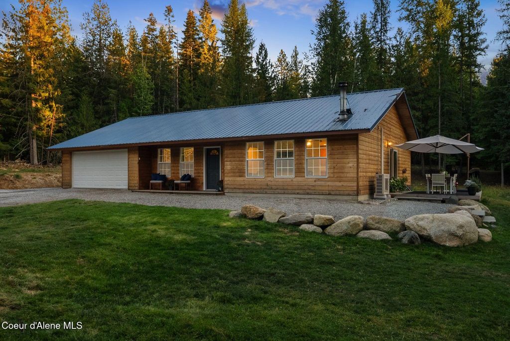 Photo of 400 High Rd Rd, Sandpoint, ID 83864 (MLS # 25-9736)
