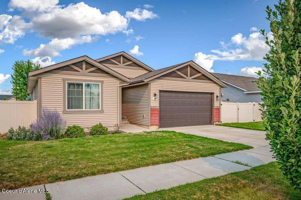 Photo of 3363 Woodford ST, Post Falls, ID 83854 (MLS # 26-8024)