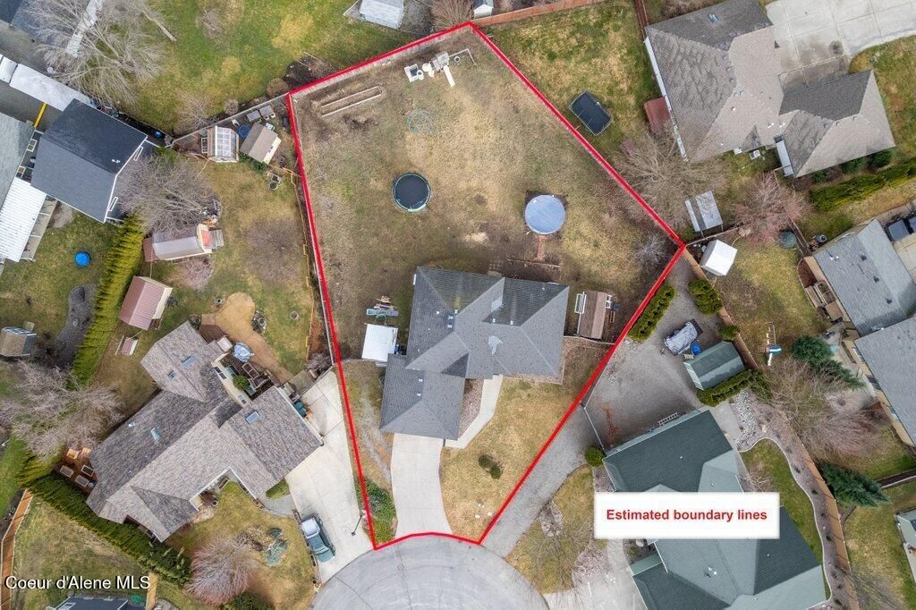 Photo of 8298 Patriot Ct, Hayden, ID 83835 (MLS # 26-1119)