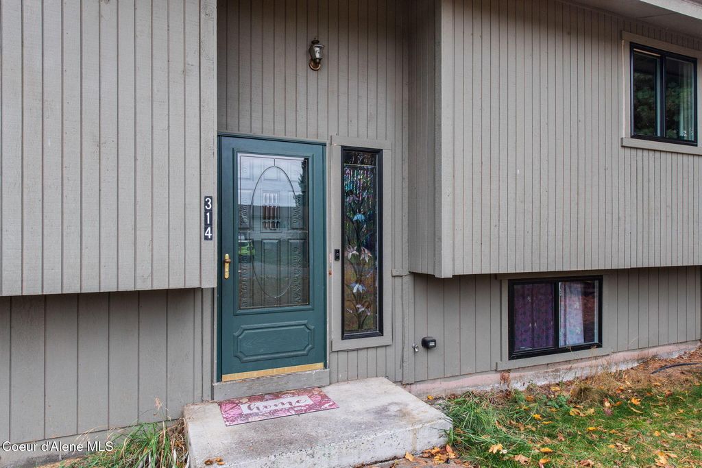 Photo of 314 Jensen, Hayden, ID 83835 (MLS # 26-1134)
