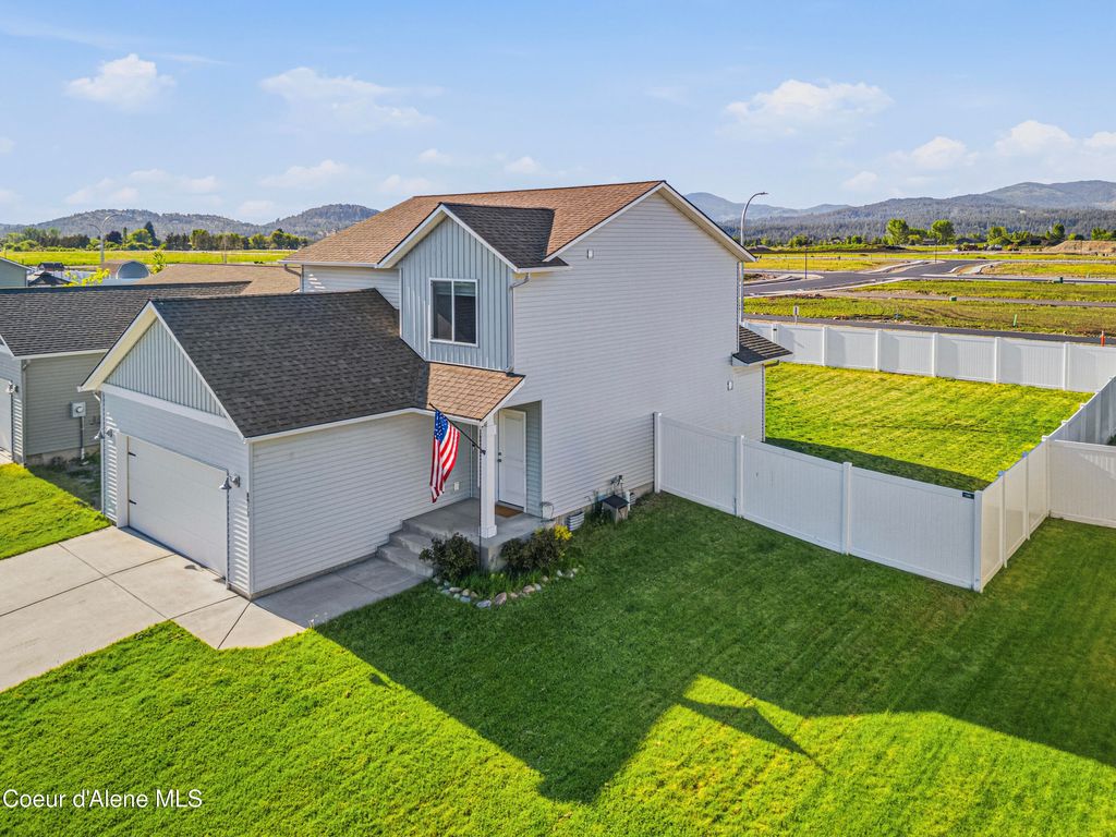 Photo of 8973 Scotsworth St, Post Falls, ID 83854 (MLS # 26-4820)