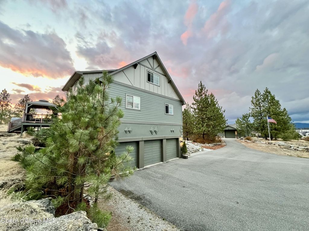 Photo of 1010 1ST Ave, Post Falls, ID 83854 (MLS # 25-9684)