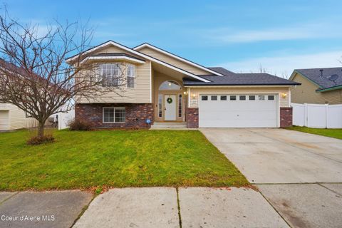 Photo of 1049 Bainbridge St, Post Falls, ID 83854 (MLS # 26-3292)