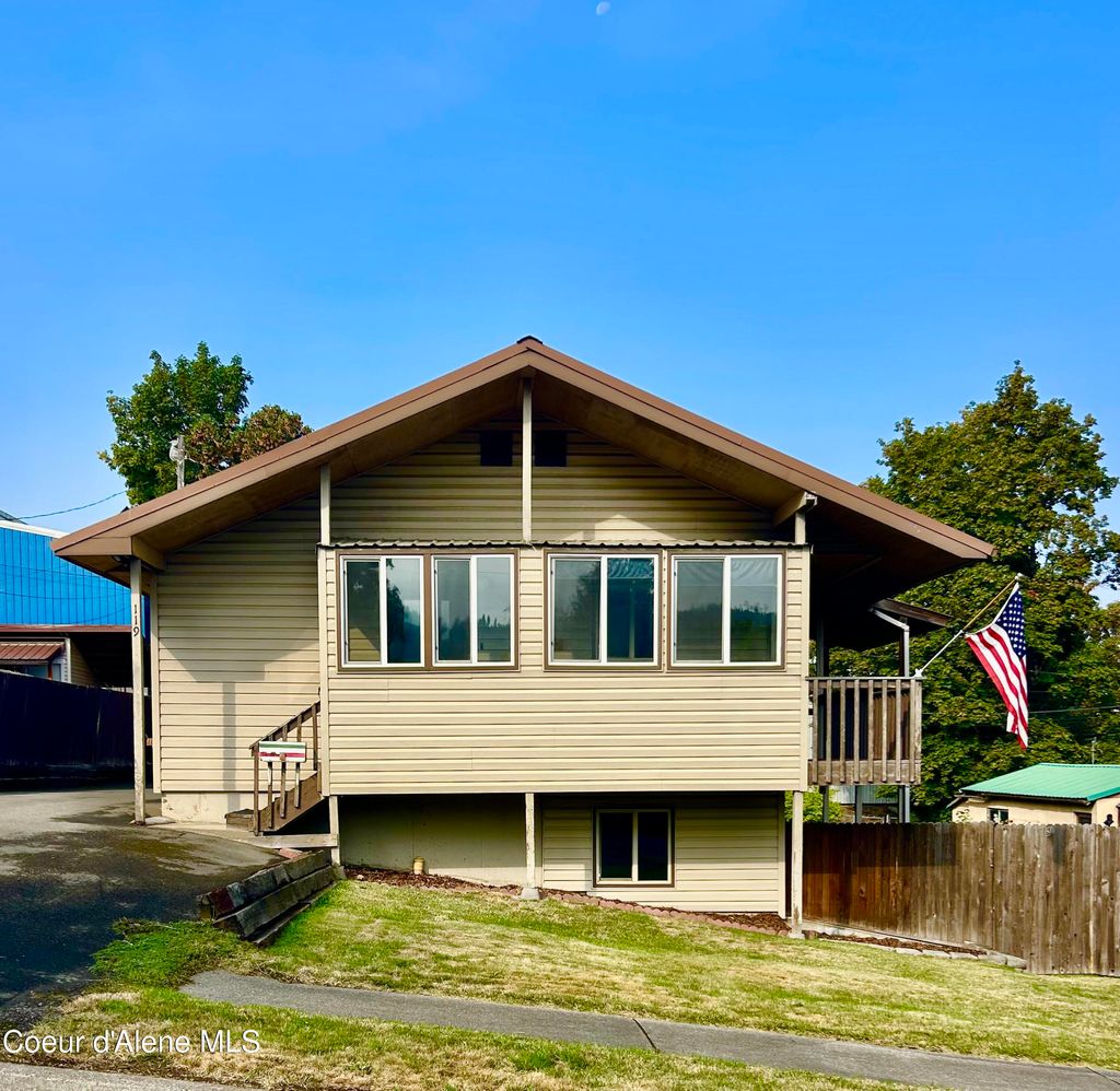 Photo of 119 5th St, St. Maries, ID 83861 (MLS # 26-6525)