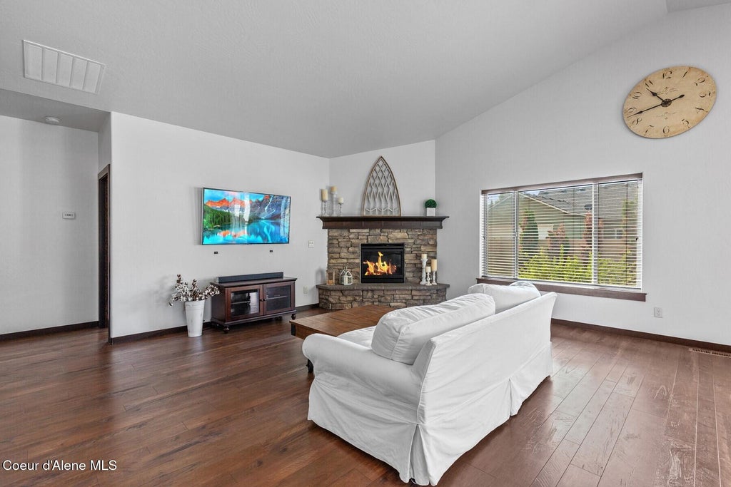 Photo of 2854 Sorbonne DR, Coeur dAlene, ID 83815 (MLS # 26-9791)