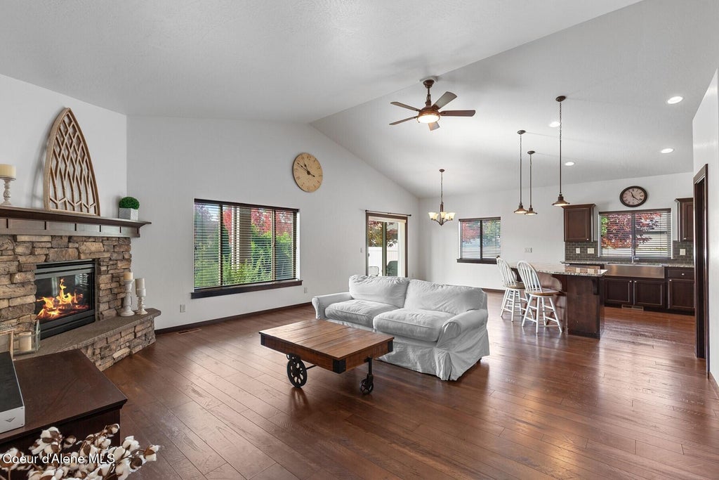 Photo of 2854 Sorbonne DR, Coeur dAlene, ID 83815 (MLS # 26-9791)