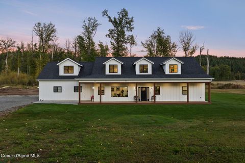 Photo of 61 Lightfoot Dr, Sandpoint, ID 83864 (MLS # 26-3354)