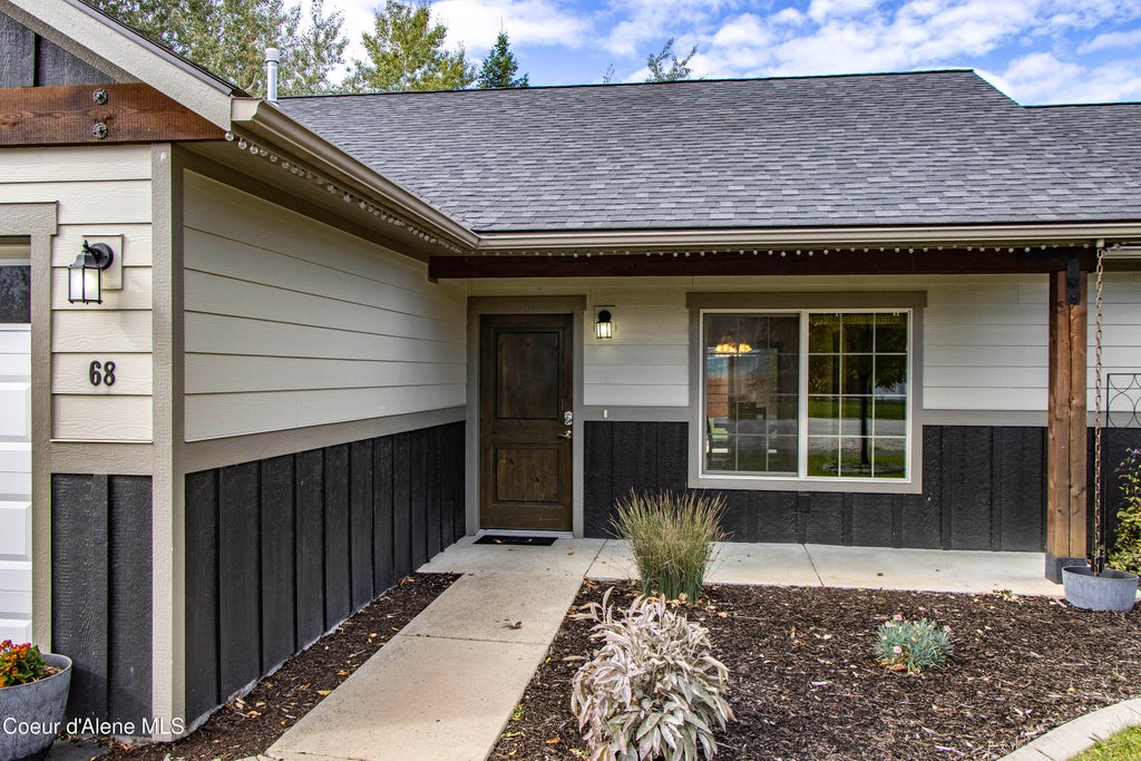 Photo of 68 Kuskanook Rd, Kootenai, ID 83840 (MLS # 26-9829)