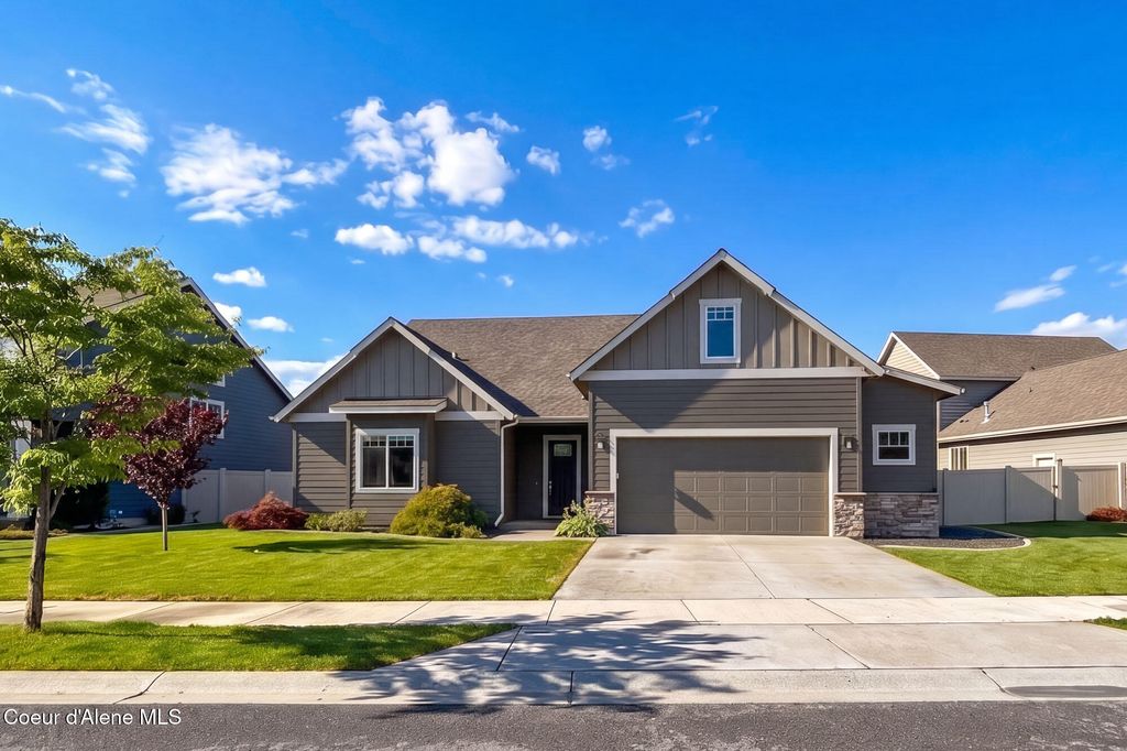 Photo of 6889 HOURGLASS Dr, Coeur dAlene, ID 83815 (MLS # 26-6931)