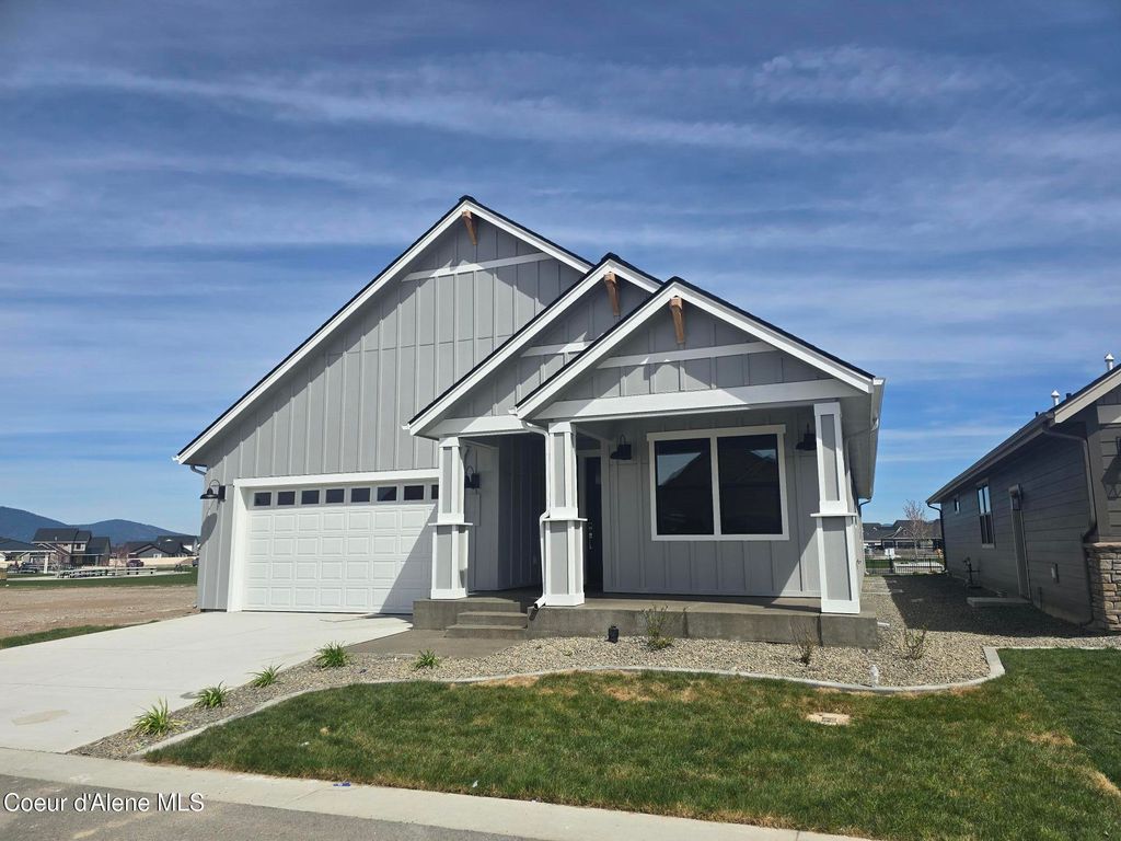 Photo of 4447 Hide Away Ln, Coeur dAlene, ID 83815 (MLS # 26-3965)