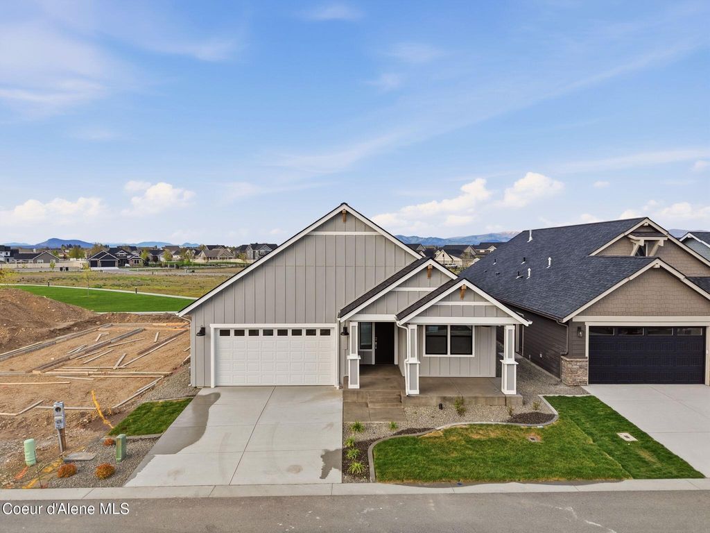 Photo of 4447 Hide Away Ln, Coeur dAlene, ID 83815 (MLS # 26-3965)