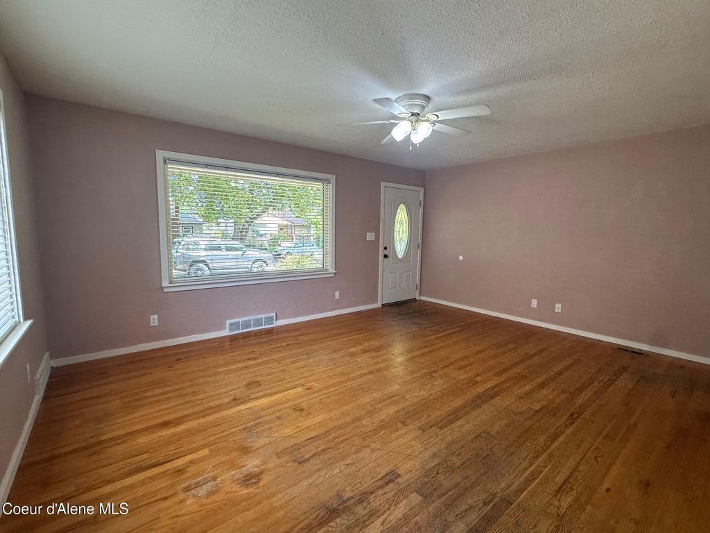 Photo of 1106 COEUR D ALENE Ave, Coeur dAlene, ID 83814 (MLS # 25-9423)