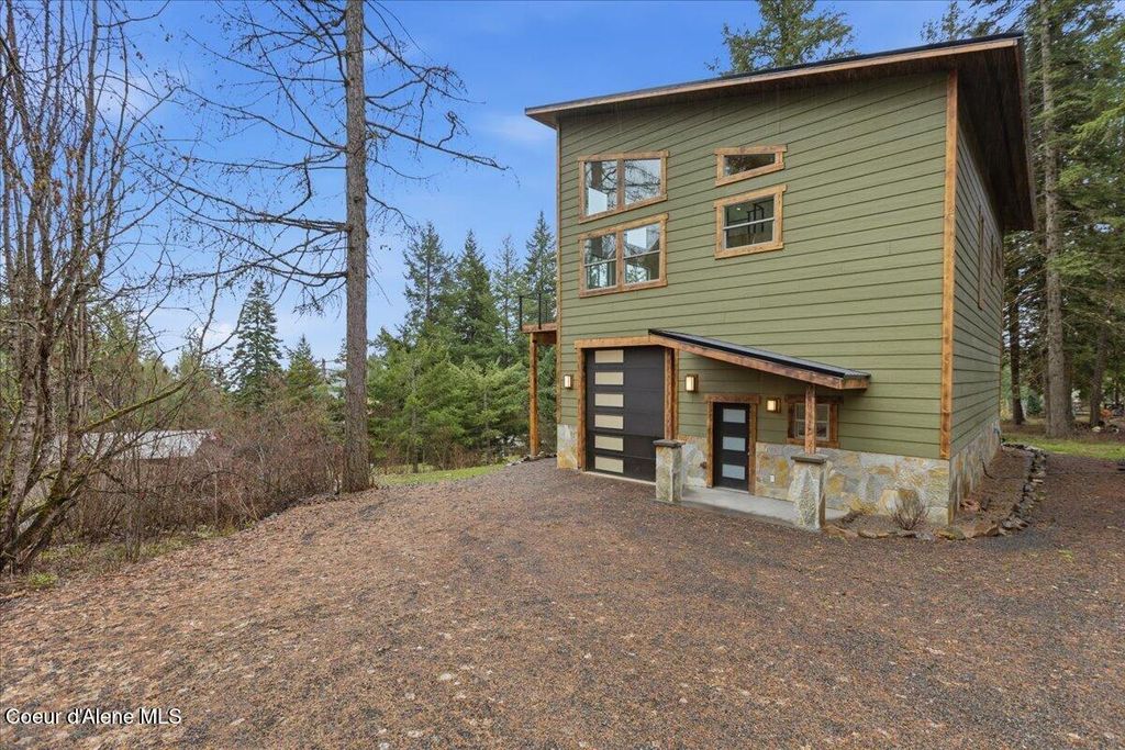 Photo of 21941 Lakeview Dr, Worley, ID 83876 (MLS # 26-2456)