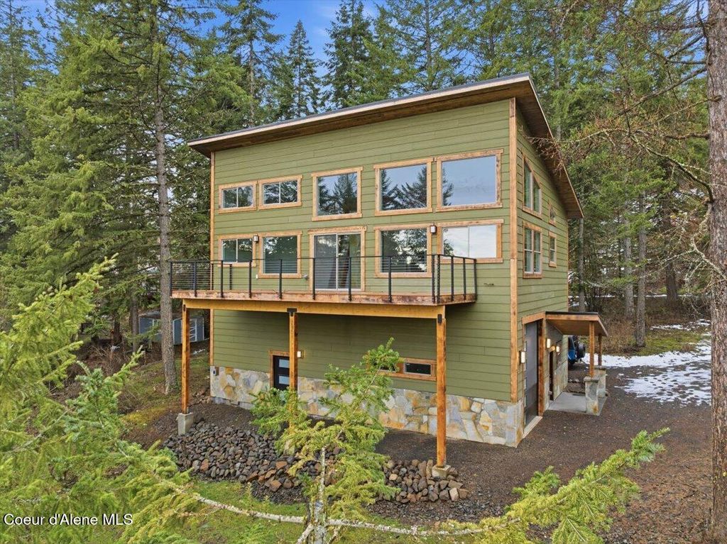 Photo of 21941 Lakeview Dr, Worley, ID 83876 (MLS # 26-2456)