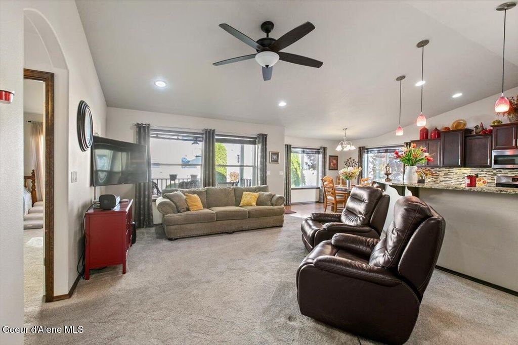 Photo of 2002 FREELAND Dr, Coeur dAlene, ID 83815 (MLS # 25-10941)