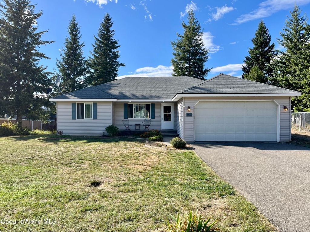 Photo of 31123 10TH Ave, Spirit Lake, ID 83869 (MLS # 25-10146)