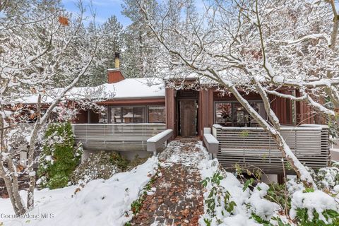 Photo of 21160 CIRCLE Rd, Rathdrum, ID 83858 (MLS # 25-11400)