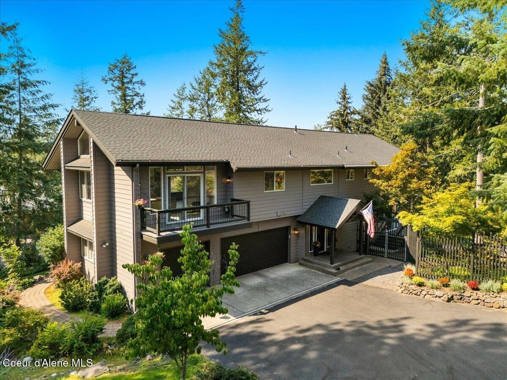 Photo of 2885 Point Hayden Dr, Hayden, ID 83835 (MLS # 26-8851)