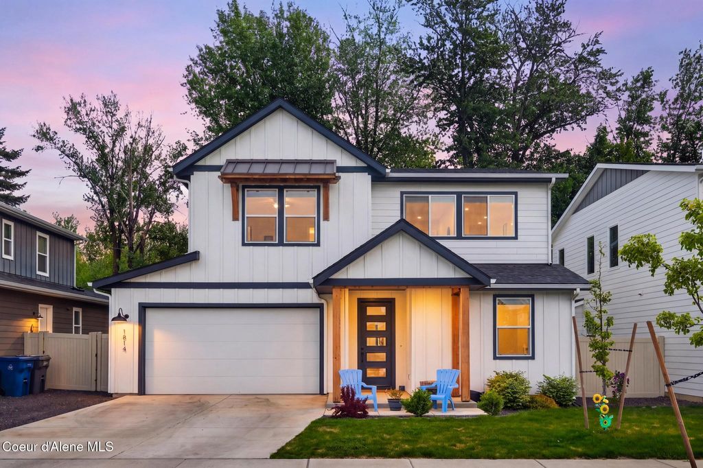 Photo of 1814 HERRING AVE, Sandpoint, ID 83864 (MLS # 26-5175)