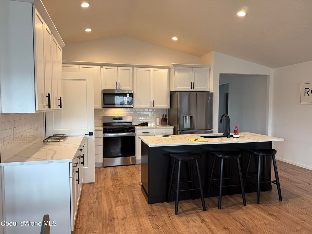 Photo of 10121 BELGRAVE Loop, Hayden, ID 83835 (MLS # 26-1195)